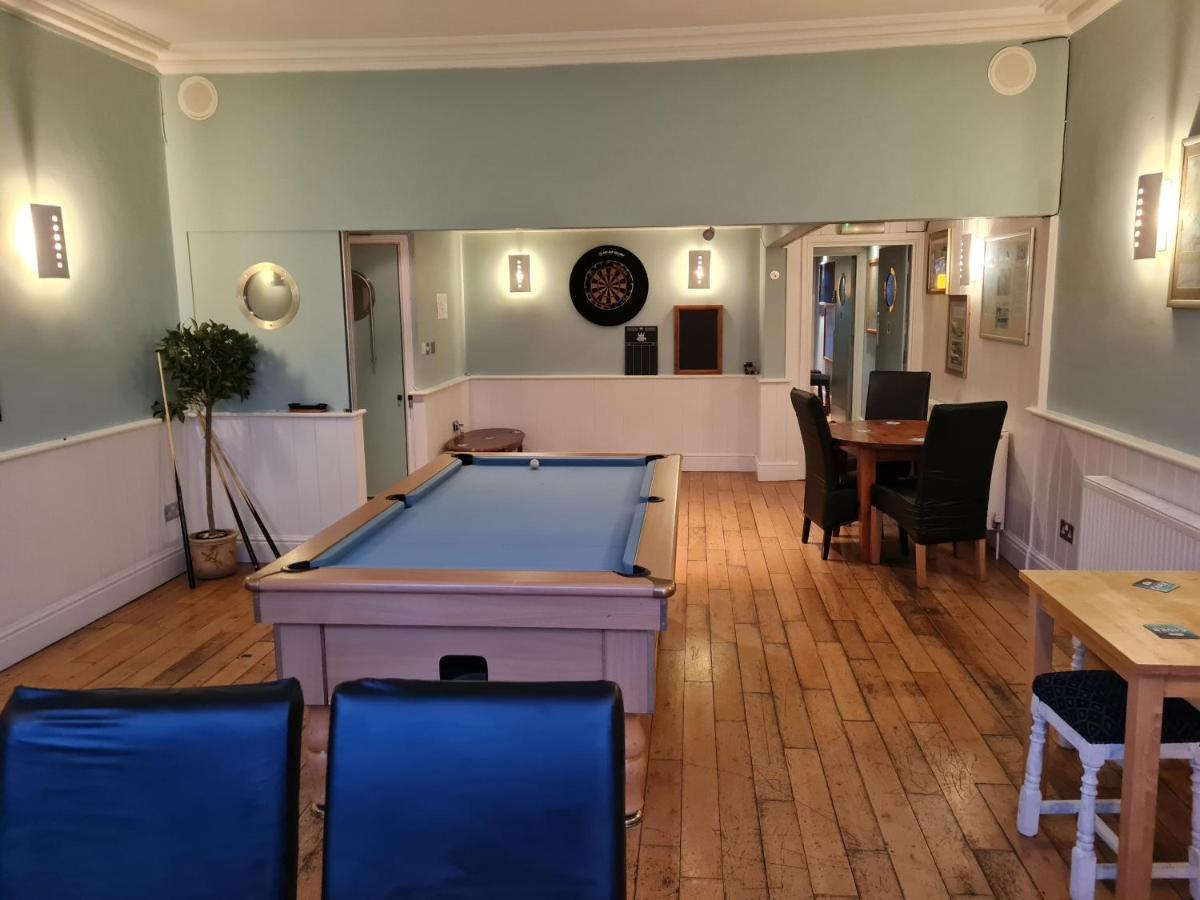 Hôtel The Hope And Anchor à Goodwick Extérieur photo